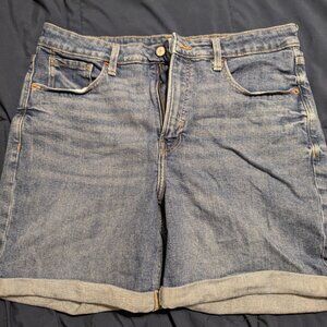 Size 14 - High Rise - Old Navy - O.G. Straight -  7 in. Inseam Shorts